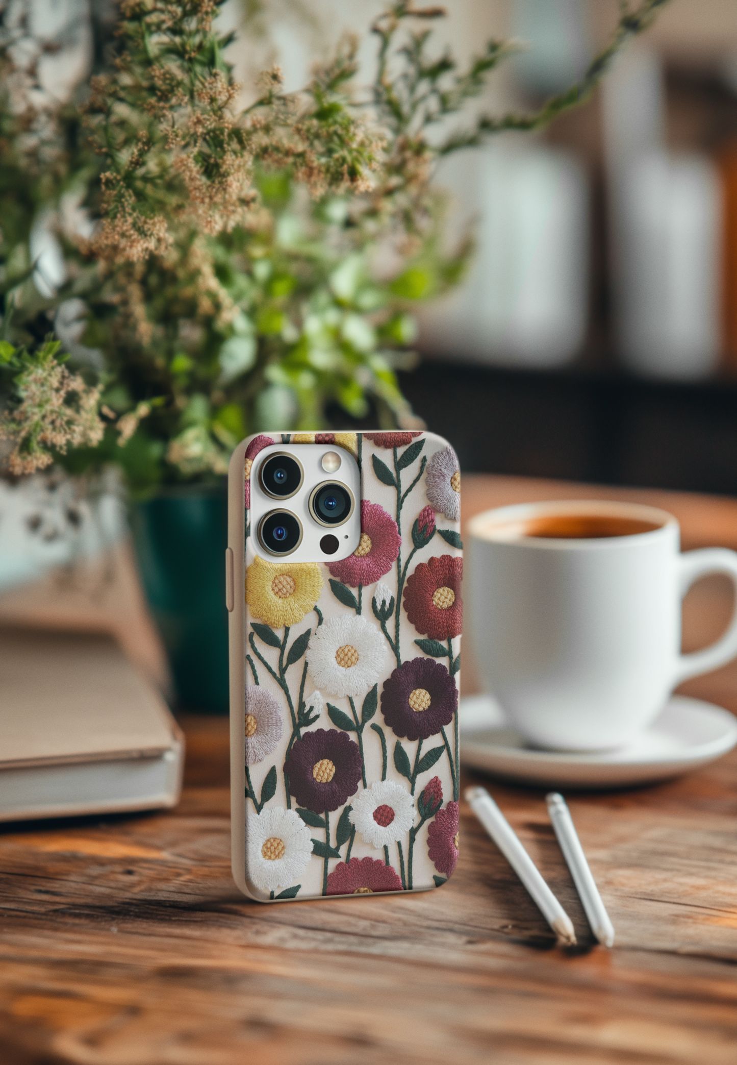 Daisy Embroidered Look Bio Case