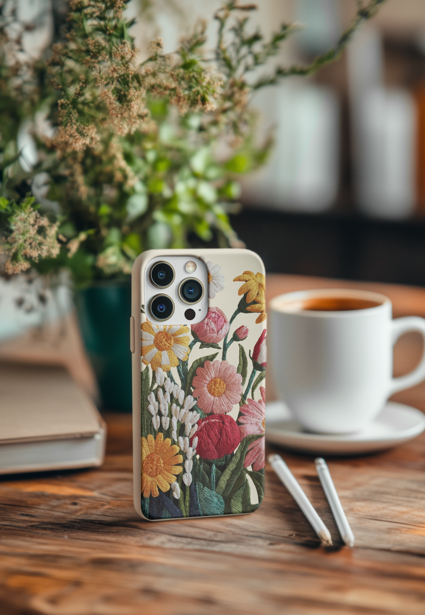Floral Embroidered 2 Look Bio Case