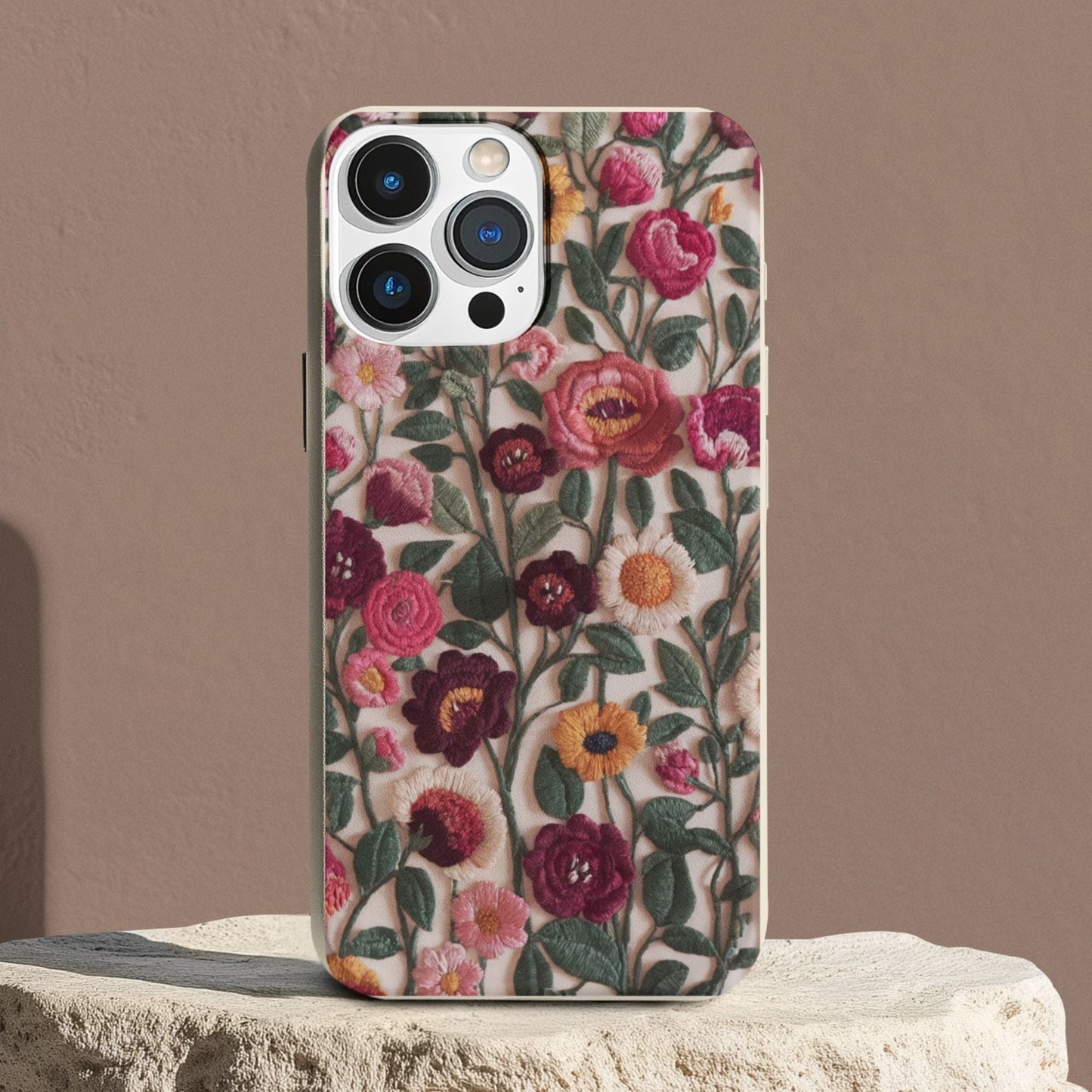 Stepping Green Phone Case Floral Embroidered Look Bio Case