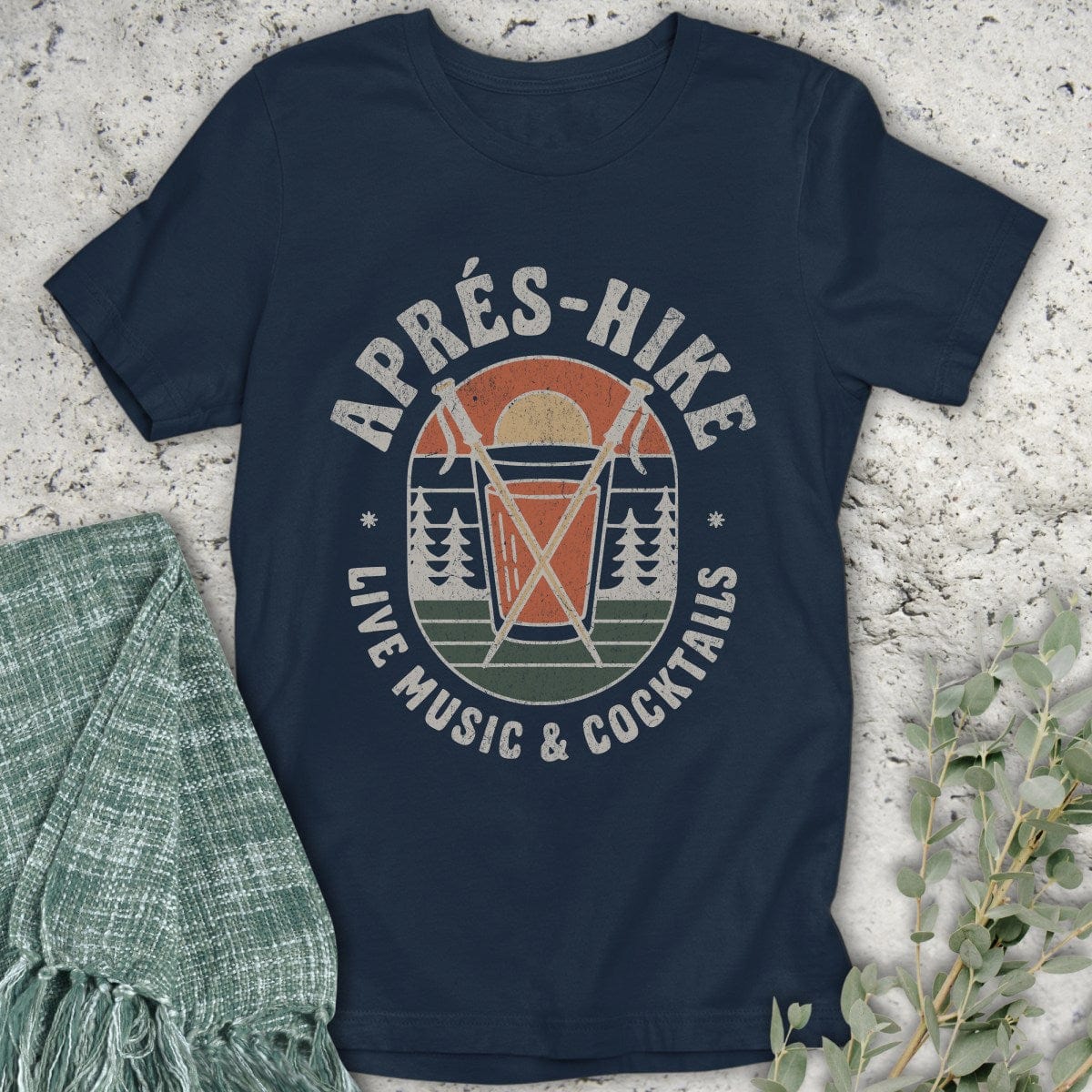 Stepping Green T-Shirt Après Hike Poles T-Shirt