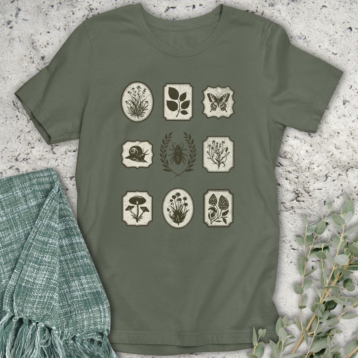 Single Color Stamp Badge T-Shirt