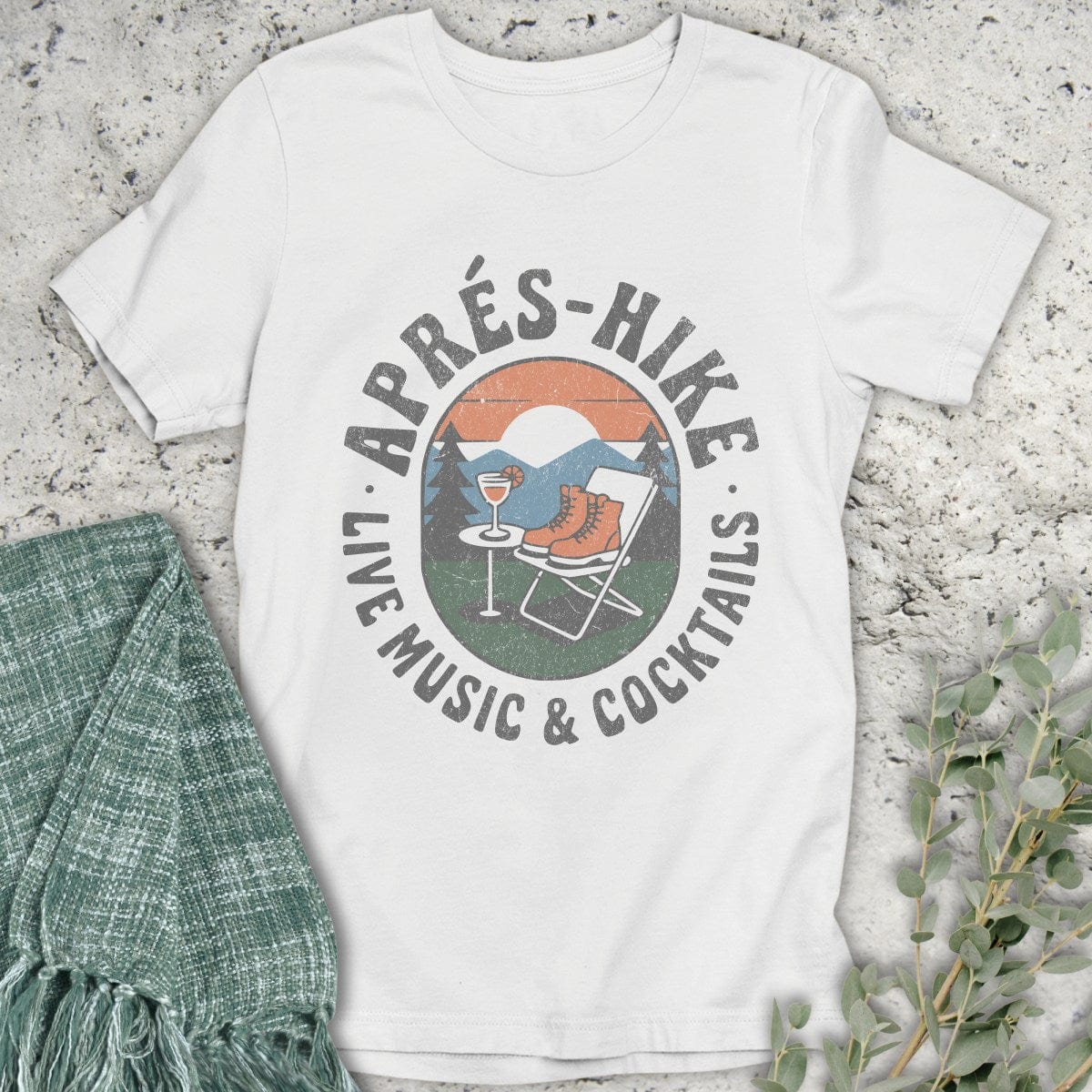 Stepping Green T-Shirt Après Hike Boots T-Shirt