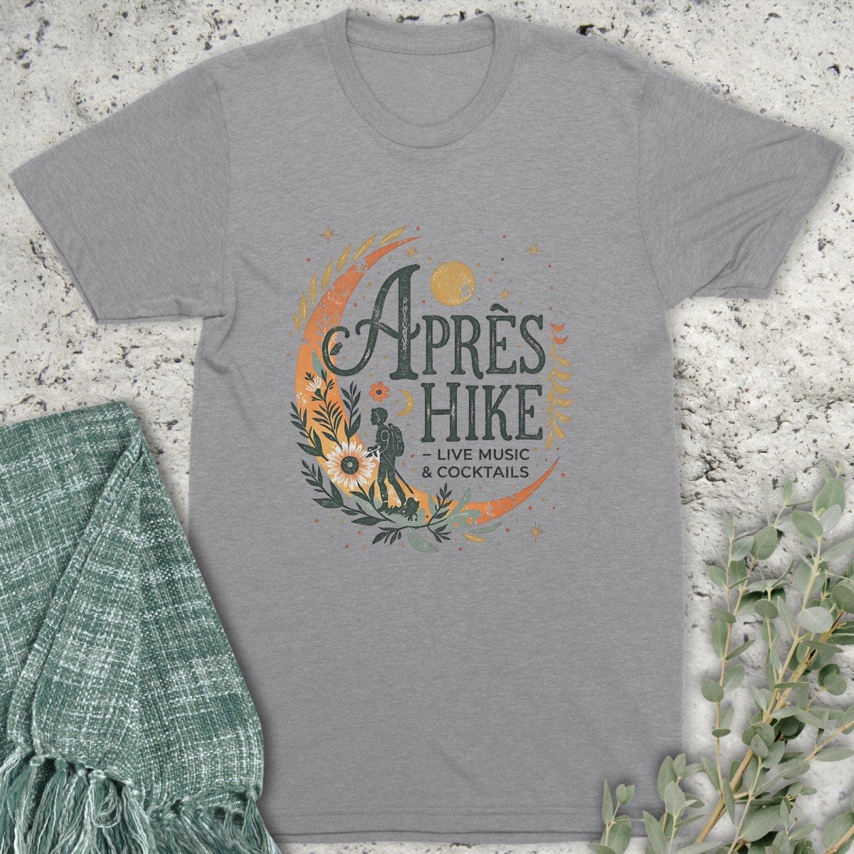 Stepping Green T-Shirt Après Hike Moon T-Shirt