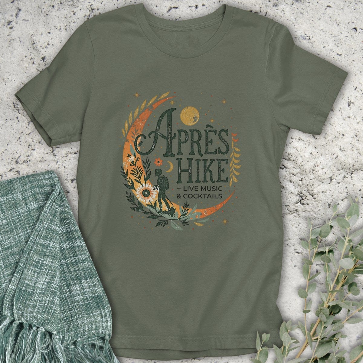 Stepping Green T-Shirt Après Hike Moon T-Shirt