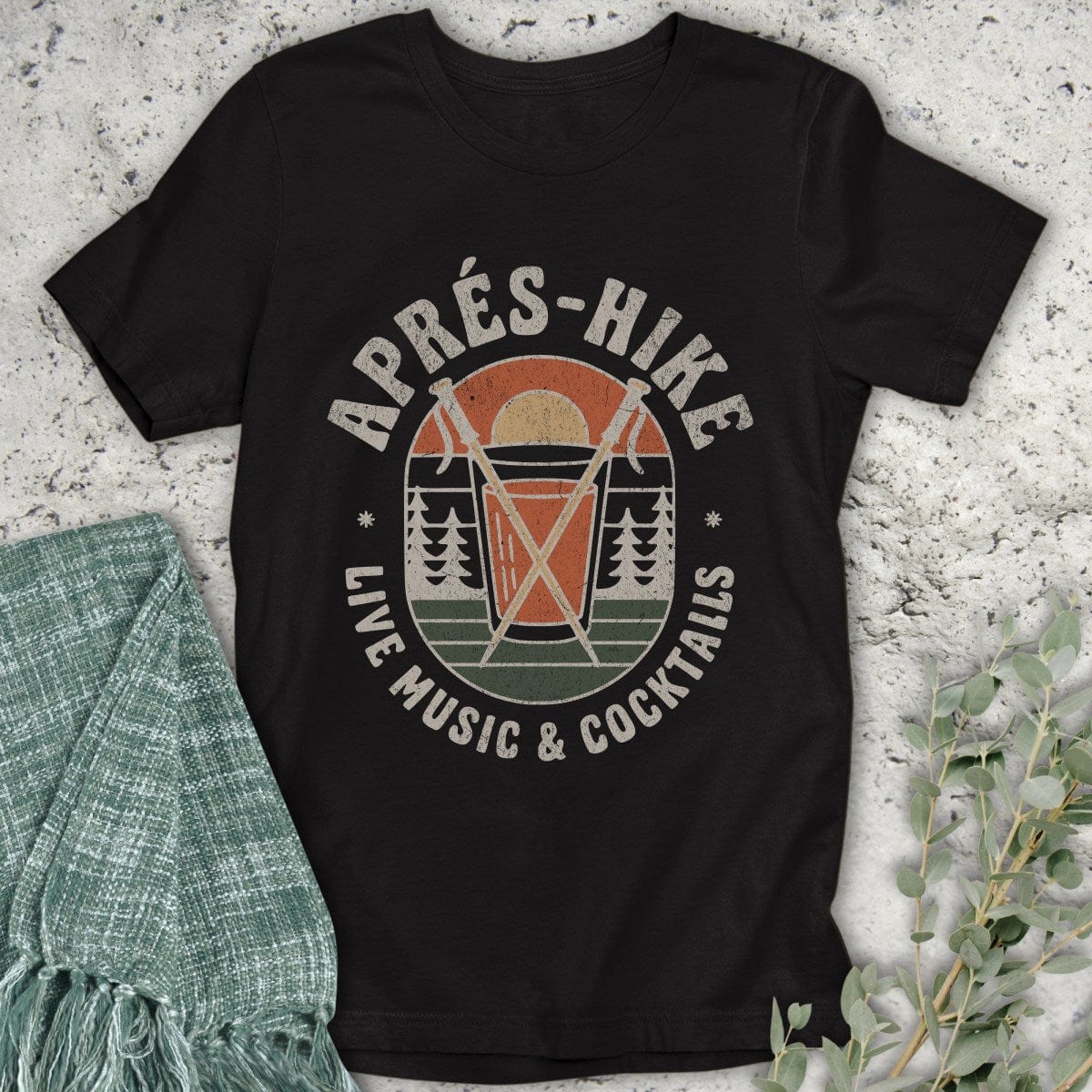 Stepping Green T-Shirt Après Hike Poles T-Shirt