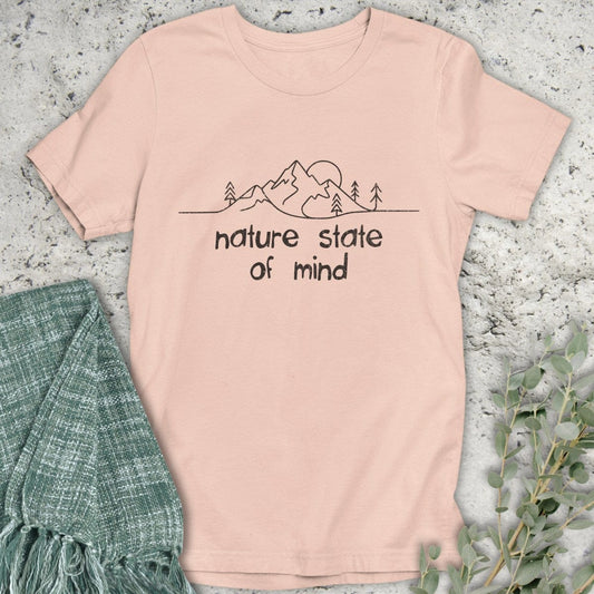 Stepping Green T-Shirt Minimalist Nature State of Mind T-Shirt