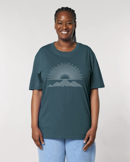 Stepping Green T-Shirt Sun Lines T-Shirt